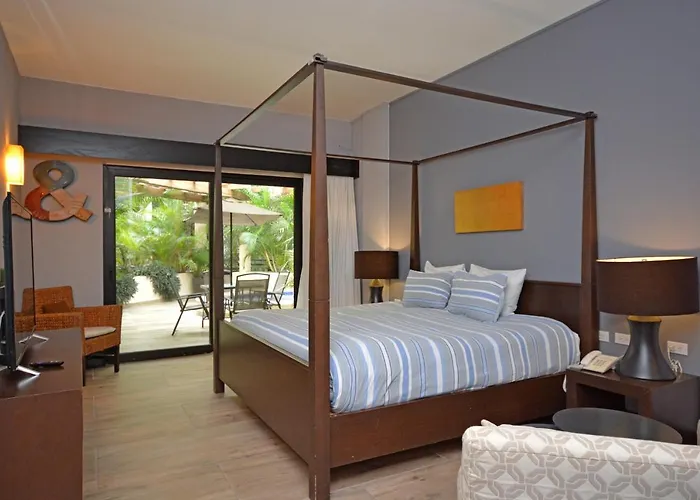 Romantic Aldea Thai Private Pool&terrace Aparthotel 4*